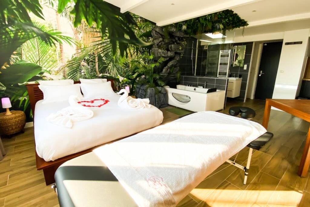 Secret Suite "Jungle" - Jacuzzi Privatif - Gare Rer C - Proche Paris Brétigny-sur-Orge Dış mekan fotoğraf