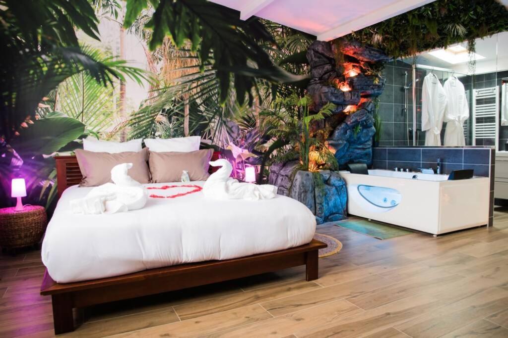 Secret Suite "Jungle" - Jacuzzi Privatif - Gare Rer C - Proche Paris Brétigny-sur-Orge Dış mekan fotoğraf