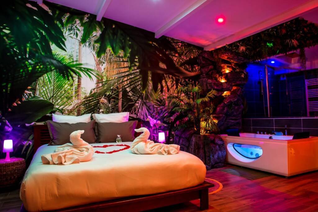 Secret Suite "Jungle" - Jacuzzi Privatif - Gare Rer C - Proche Paris Brétigny-sur-Orge Dış mekan fotoğraf